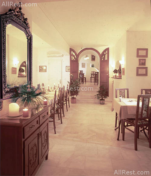 Antirides Hotel 32